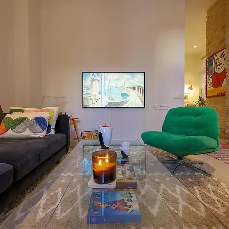 公寓 Walk - 20 Min - Beautiful Private Patio *