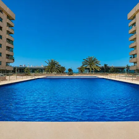 50 Meters From The Beach, With A Pool And Balcony * فالنسيا