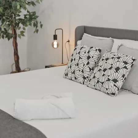 Loft Luminoso, Adaptado, Smart Tv, Ac, 2 Pax شقة