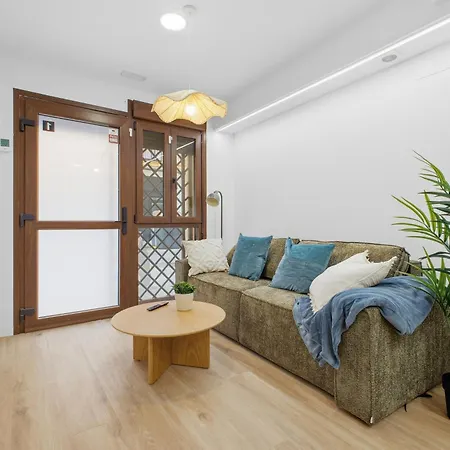 Appartement Moderno Loft, Adaptado, Smart Tv, Ac, 3pax, Valence