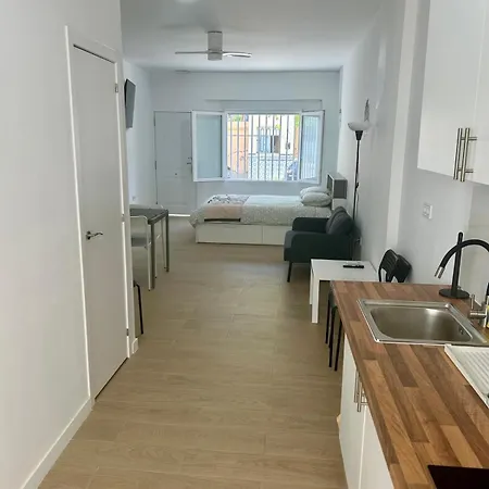 Excellent Renovated House Close To The *