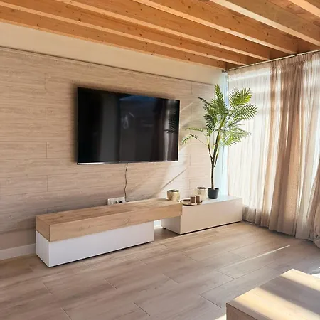 Con Piscina En Apartamento *