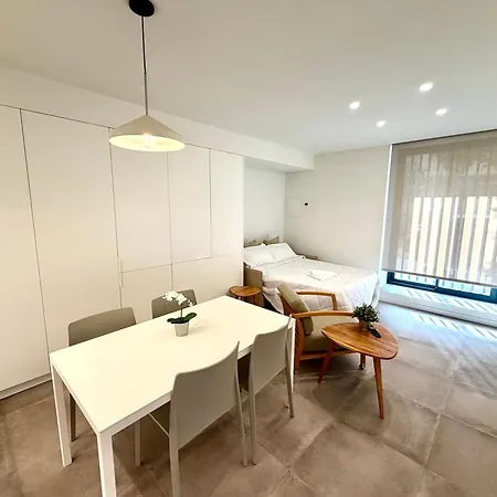 Relaxing 1br Near Nou Mestalla & Metro شقة *