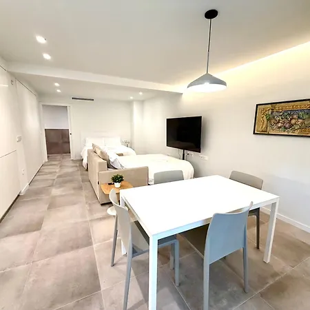 Modern Near Nou Mestalla & Metro * فالنسيا