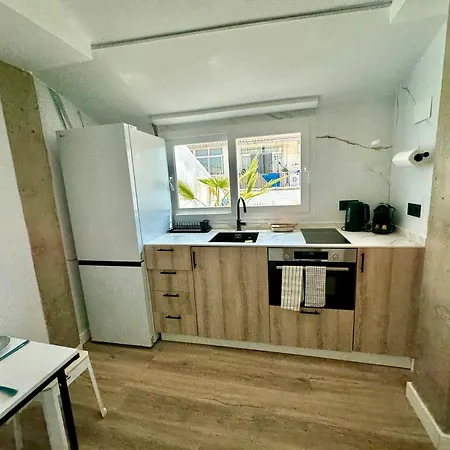 Loft Con Terraza Calle Ripalda - Barrio Del Carmen شقة *