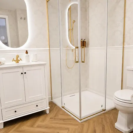 CASA FLORIT - Ático de Lujo con Terraza de 185 m2 - Para 6 Viajeros Apartamento *