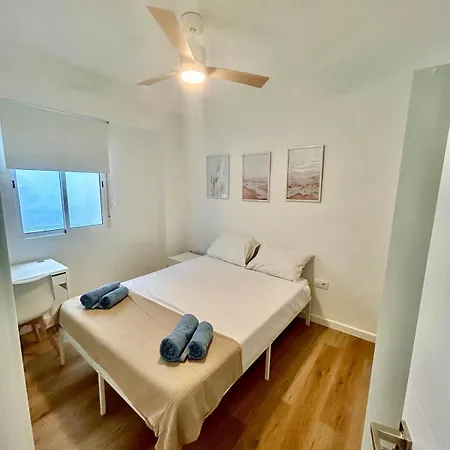 Dorm4you Malvarrosa * فالنسيا