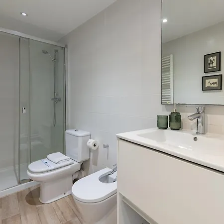 Apartup Market Corner