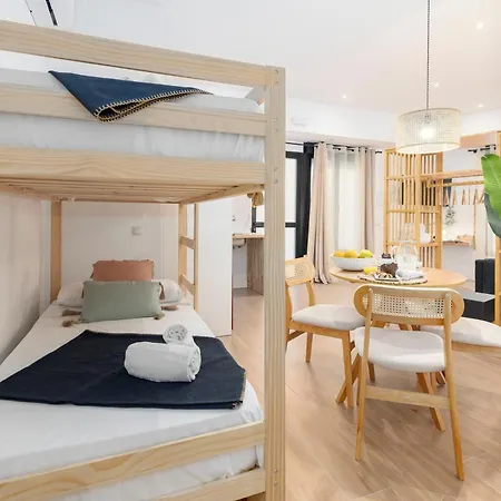 Travel Habitat Loft Parque De Cabecera * فالنسيا
