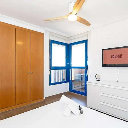Guestready - Beachside With Pool شقة