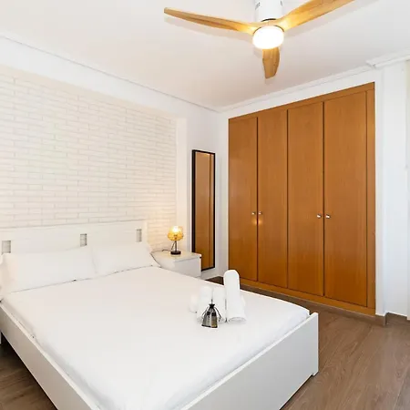 Guestready - Beachside With Pool شقة