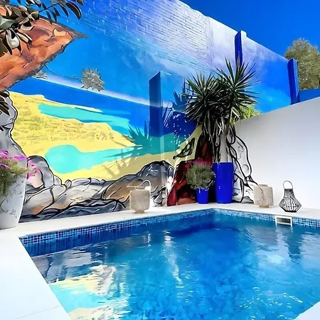 2br With Courtyard & Pool, Arenas Casa Brisa