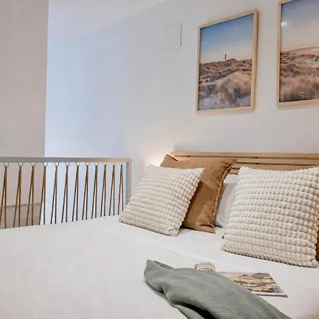 Modern Loft Near Roig Arena شقة *