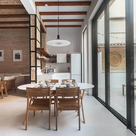 ⭐️new⭐️ Patio A House . Walk To Beach, Port & Met شقة فالنسيا