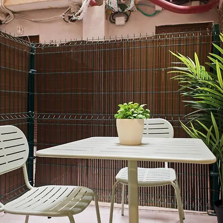 Moderno Loft, Adaptado, Smart Tv, Ac, 3pax, شقة