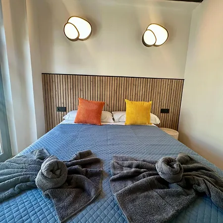 Piso Elegante En Calle Ripalda - Barrio Del Carmen شقة *