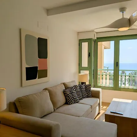 Premium Front Sea View & Pool Flat *
