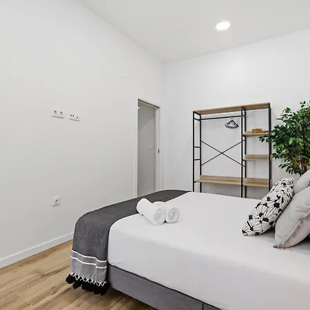 Loft Luminoso, Adaptado, Smart Tv, Ac, 2 Pax فالنسيا