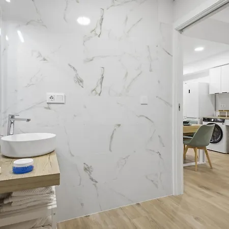Loft Adaptado, Smart Tv, Aire Acondicionado, Cafe, 2 Personas *