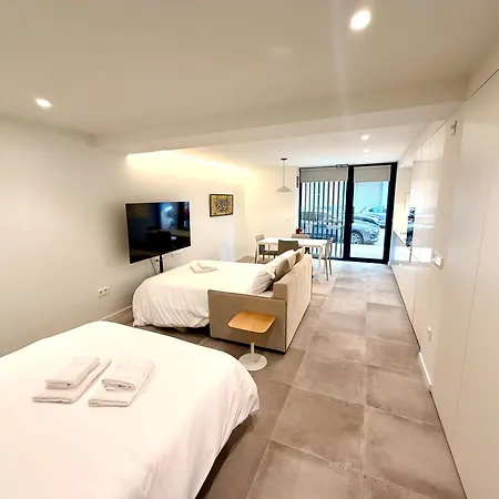Апартаменты Modern Near Nou Mestalla & Metro *