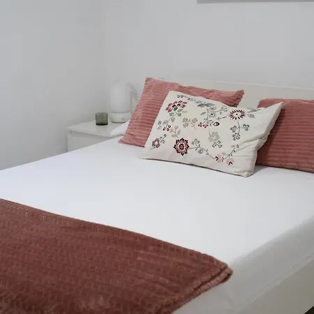 Guestready - Renovated Flat Close To The شقة فالنسيا