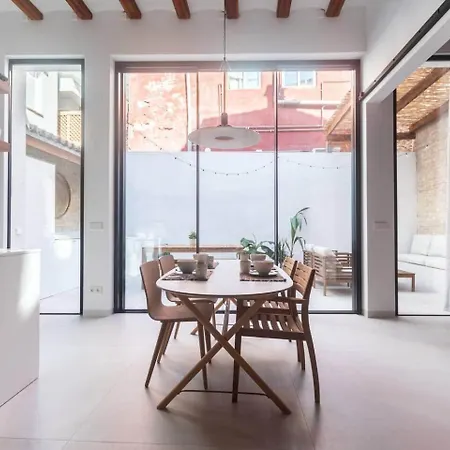 شقة ⭐️new⭐️ Patio A House . Walk To Beach, Port & Met *