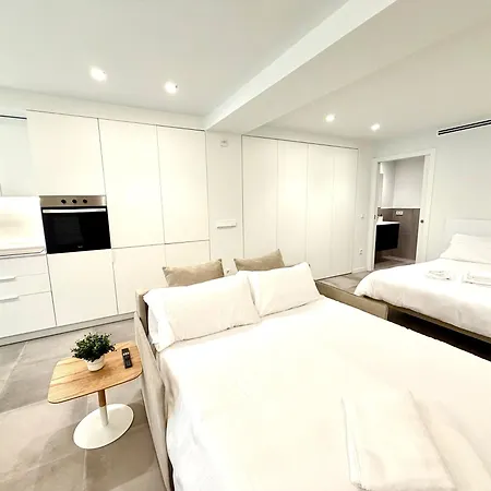 Modern Near Nou Mestalla & Metro *