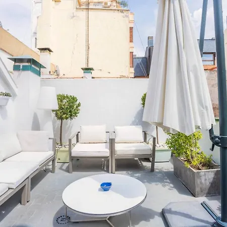 Center With Shaded Terrace شقة فالنسيا