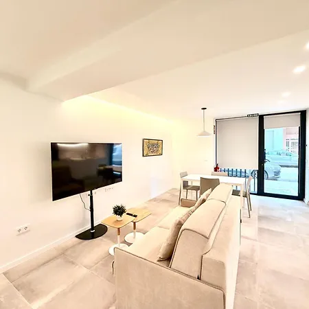 Апартаменты Modern Near Nou Mestalla & Metro *