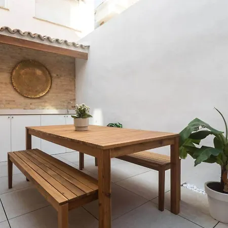 شقة ⭐️new⭐️ Patio A House . Walk To Beach, Port & Met فالنسيا