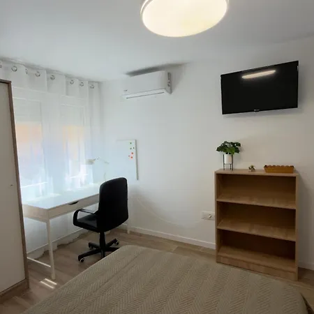 شقة Family House In Benimaclet, 9 Pax, 5 Ac, 5 Tv *