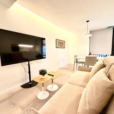 Modern Near Nou Mestalla & Metro * فالنسيا