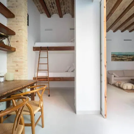 ⭐️new⭐️ Patio A House . Walk To Beach, Port & Met فالنسيا