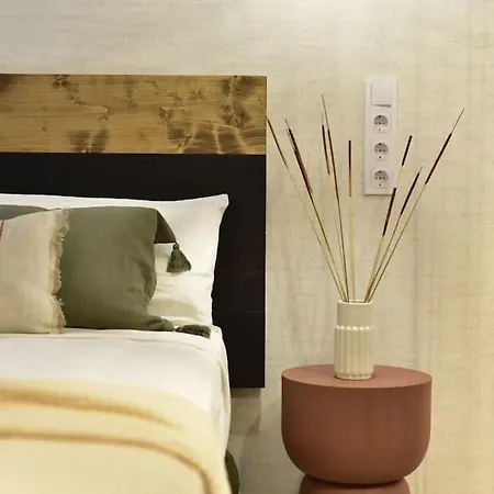 Estudio Tipo Loft En La Petxina شقة فالنسيا