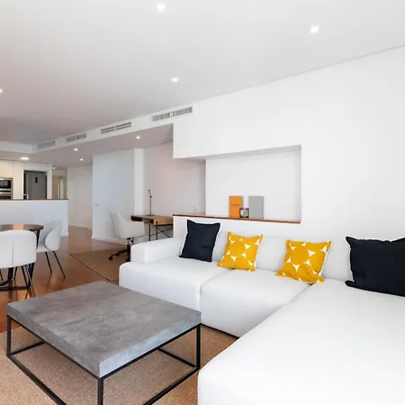 Apartup Colon Attic Center *