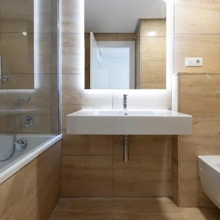 Apartamento Apartup Colon Attic Center