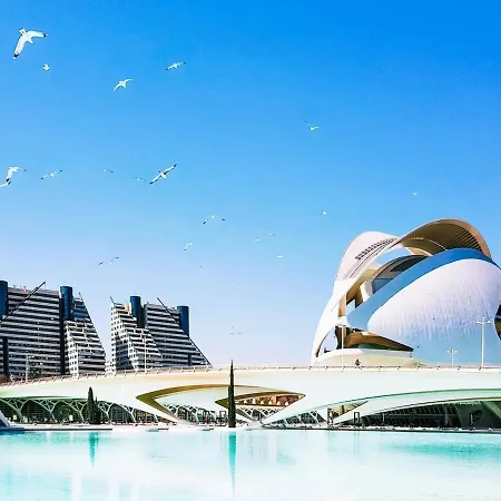 Premium Penthouse With Large Terrace, Ocean Views & Opposite The Of Arts And Sciences