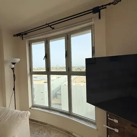 Premium Penthouse With Large Terrace, Ocean Views & Opposite The Of Arts And Sciences *