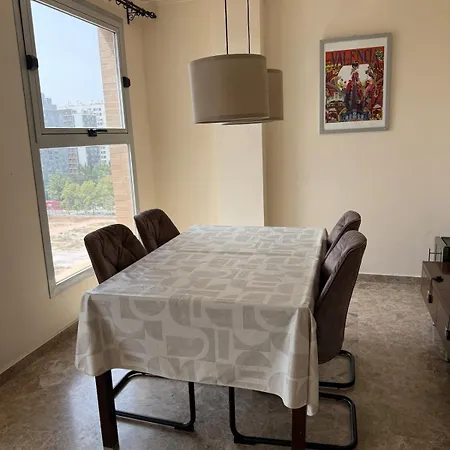 Premium Penthouse With Large Terrace, Ocean Views & Opposite The Of Arts And Sciences Apartamento
