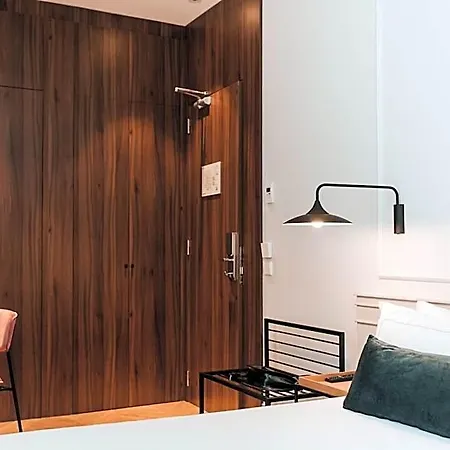 Hotel Mate Collection Helen Berger Valence