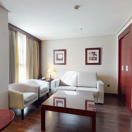 Center Hotel