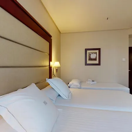 Center Hotel 4*