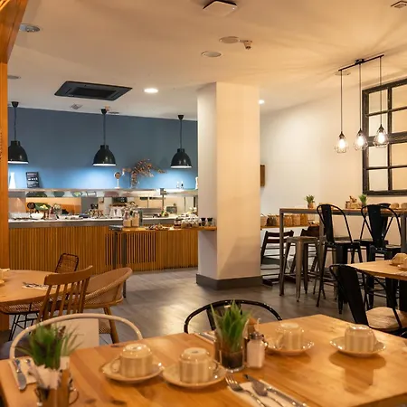 鲁发法高科技酒店 3*
