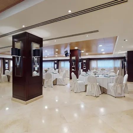 Center 4*