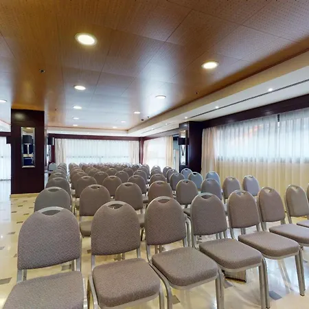 Center Hotel 4*