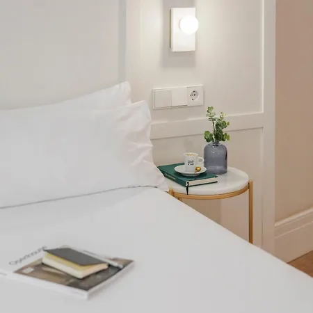 Mate Cosmo - Centre, Hotell