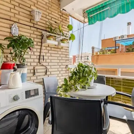 Rum i privatbostad Alquilo Doble Con Aire Acondicionado, Nevera Y Bano Privado *