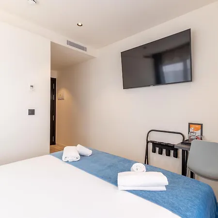 Az Hqtel Arena Hotell