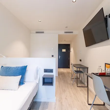 Az Hqtel Arena Hotell