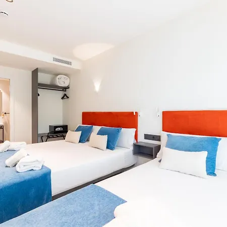Hotell Az Hqtel Arena 3*